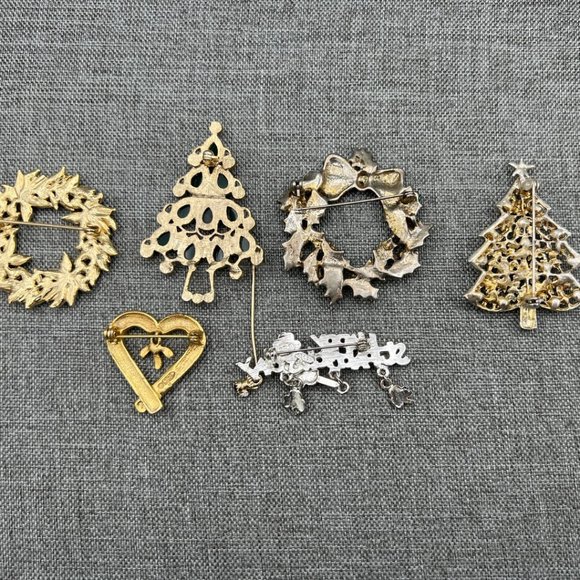 6 Festive Enamel & Rhinestone Christmas Tree Wreath Brooch Pin - Picture 6 of 15